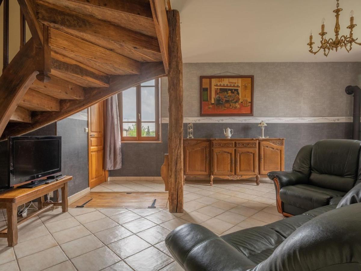 Vintage Holiday Home With Private Garden Nouart Esterno foto