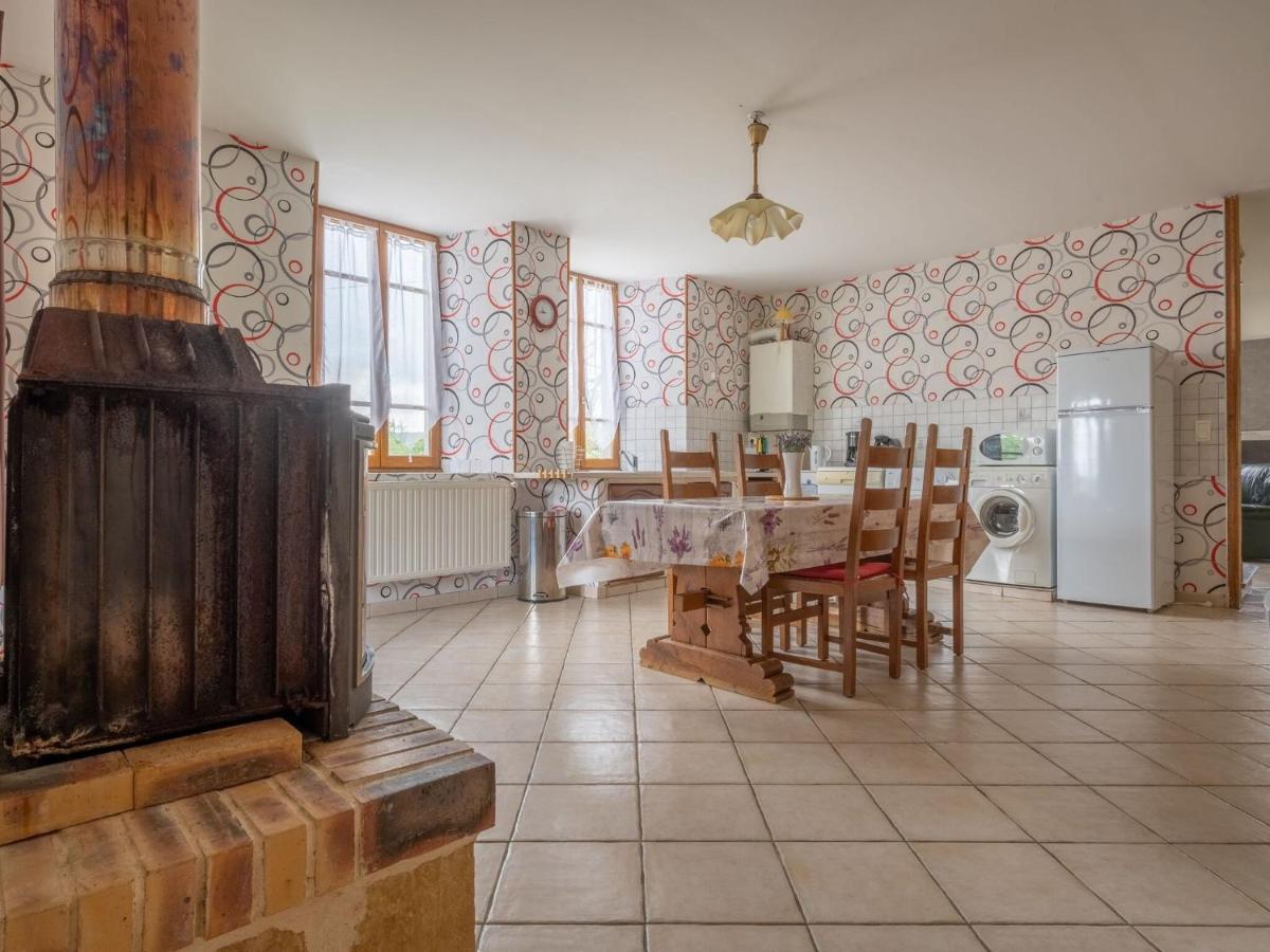 Vintage Holiday Home With Private Garden Nouart Esterno foto